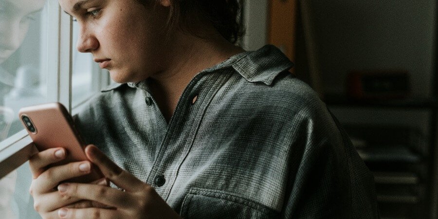 Delitos sexuales cometidos entre menores